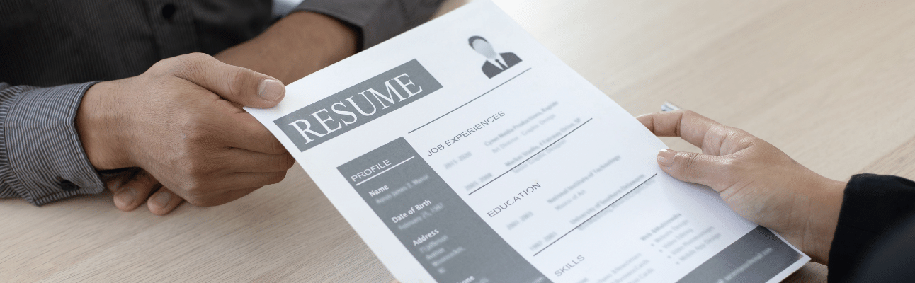 cover How and Why You Have to Keep Up with Current Resume Trends